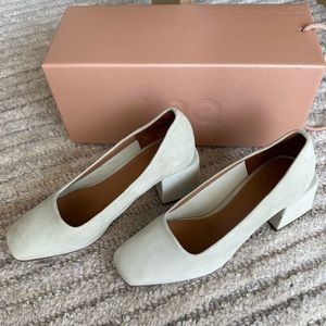 LoQ Villa Suede Block Heel Pumps